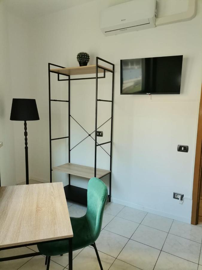 Guesthouse Tree Rooms Industrial Bergamo Eksteriør billede