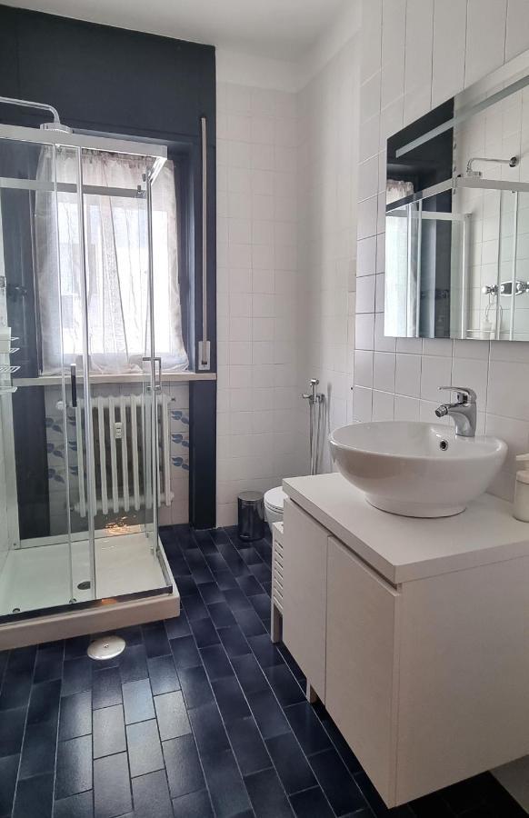 Guesthouse Tree Rooms Industrial Bergamo Eksteriør billede